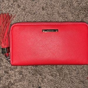 A Red Fire Mini clutch🌹